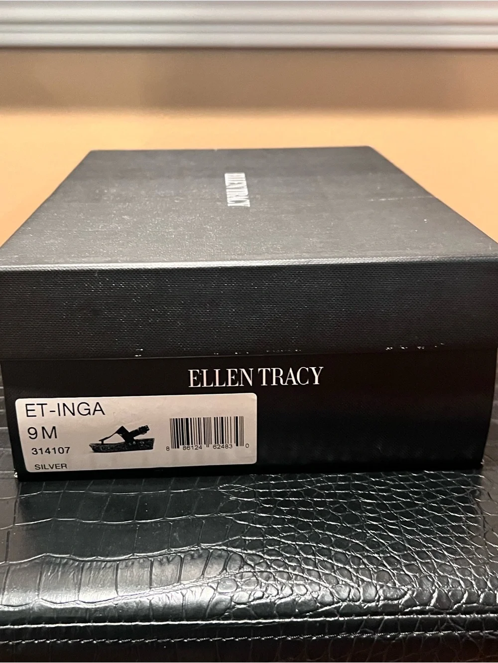 Ellen Tracy ET-INGA Silver Metallic Cork Platform Sandals Women’s 9M New